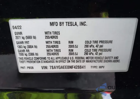 2022 Tesla Model Y Long Range Dual Motor All-Wheel Drive z USA, uszkodzony, nr VIN 7SAYGAEE8NF428841